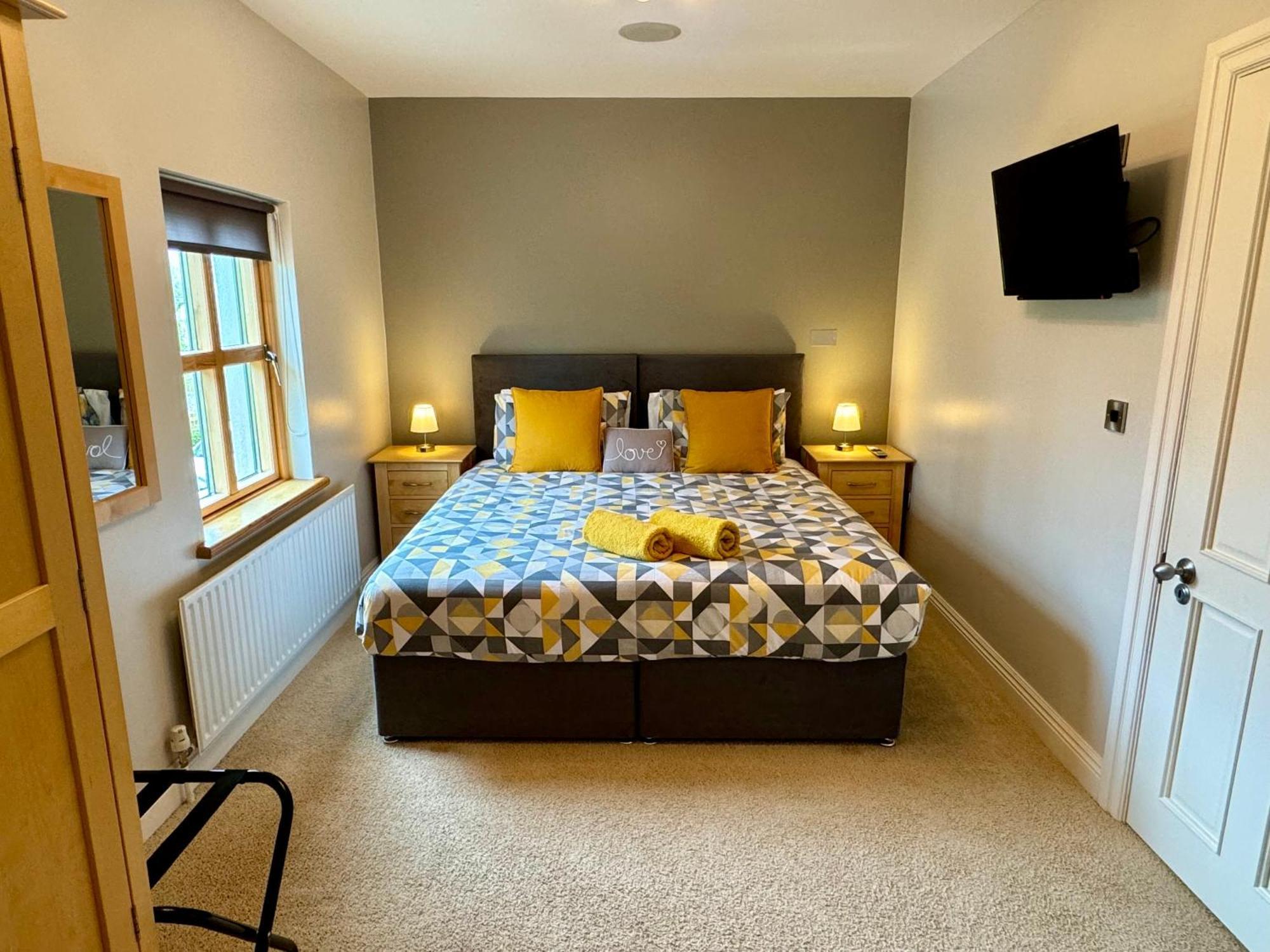 3 Castle Hume Court Holiday House Енискилен Екстериор снимка