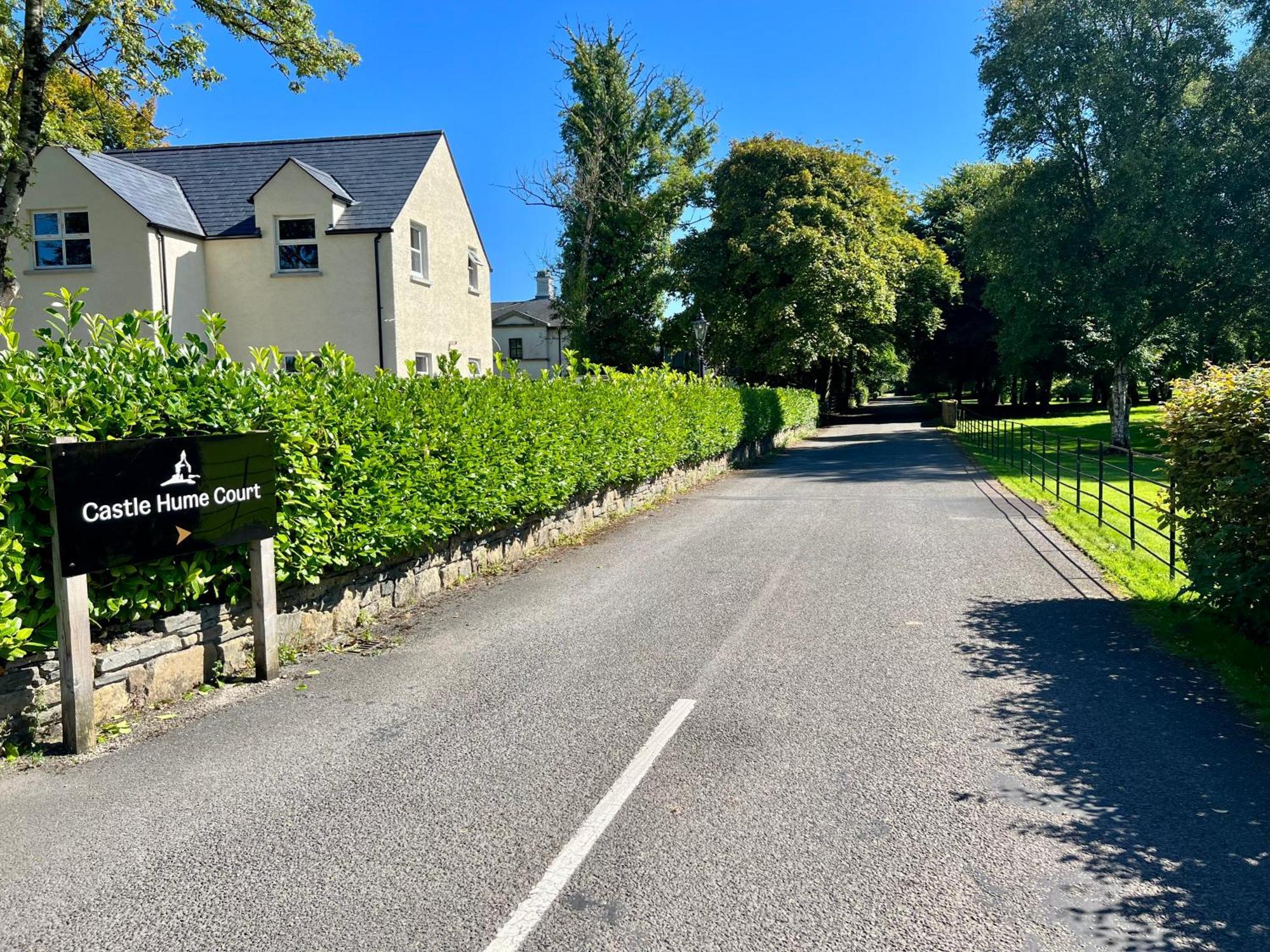 3 Castle Hume Court Holiday House Енискилен Екстериор снимка